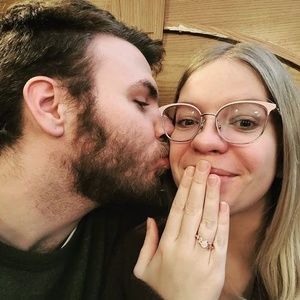 Meet your Posher, Caroline